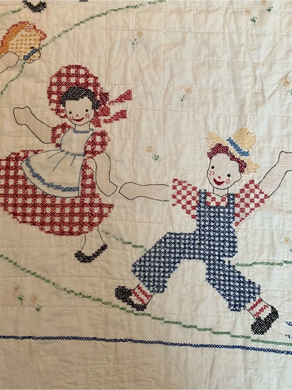 VTG 1940s Raggedy Ann Baby Crib Blanket Hand Embroidered Quilted 52”X 34.5”